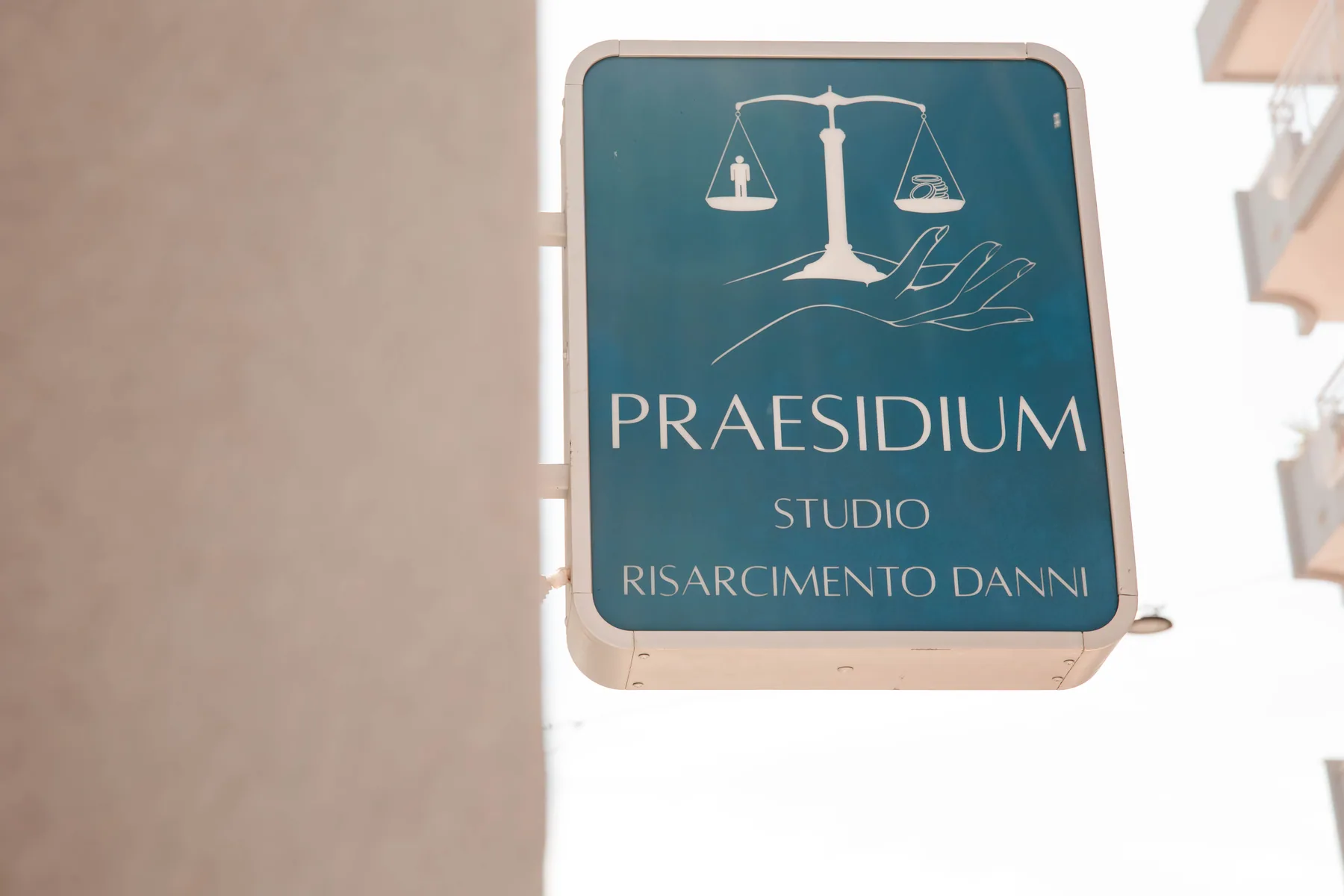 Insegna esterna dello Studio Praesidium